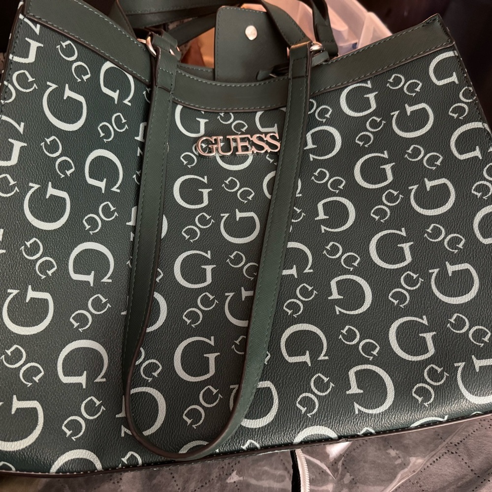 Green Guess purse